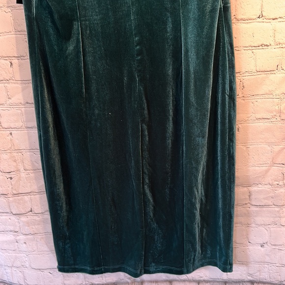 Nwt Alexa B Nites green velvet dress - Picture 7 of 11